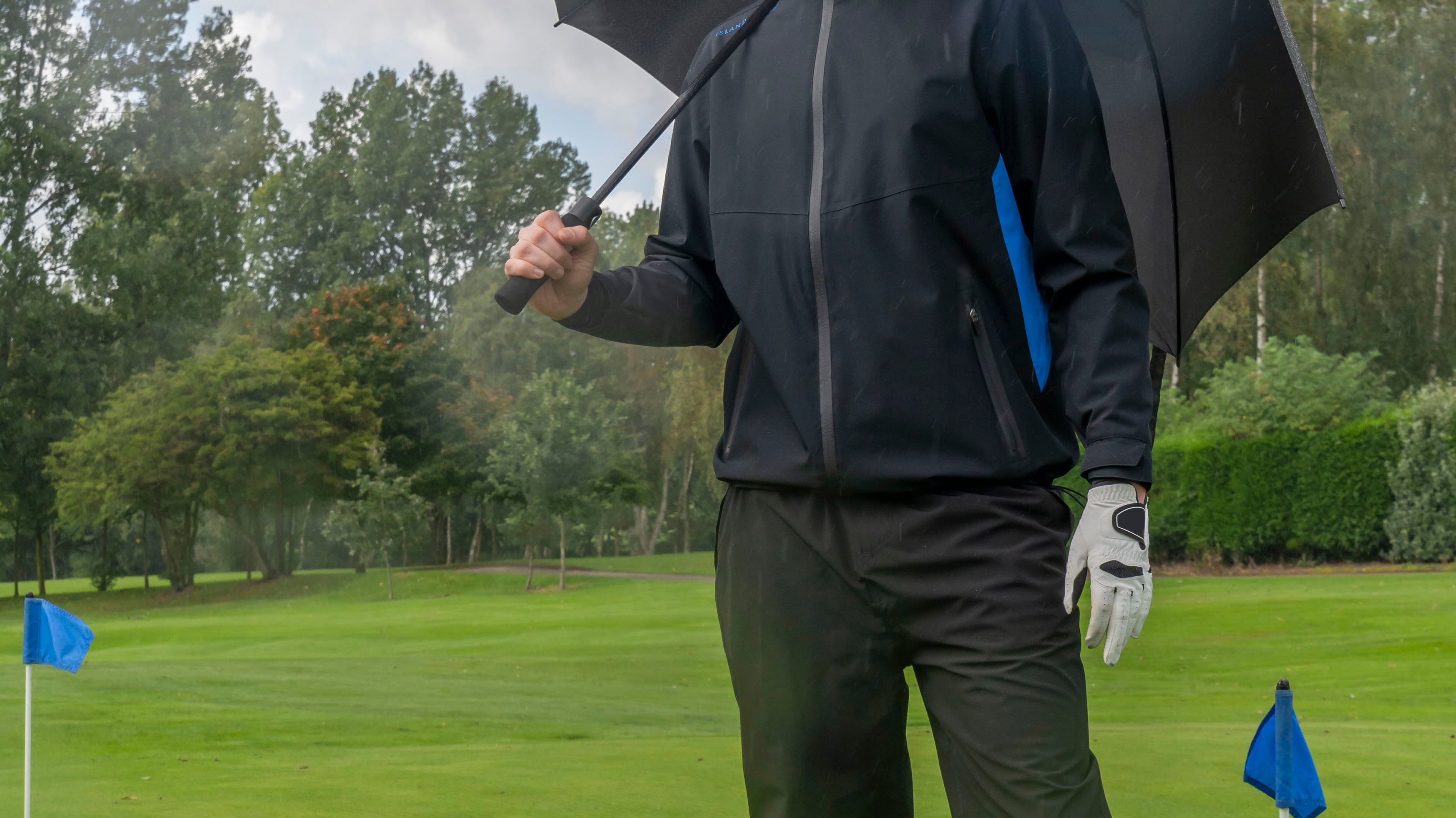 Stay Dry, Swing Freely – The Waterproof Golf Suit You Need This Season